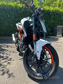 DUKE 125 KTM - Como - 2021