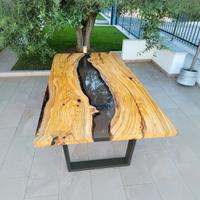 ✨Tavoli fatti a mano in legno e resina✨
