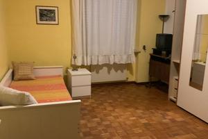 Ampia singola luminosa disponibile