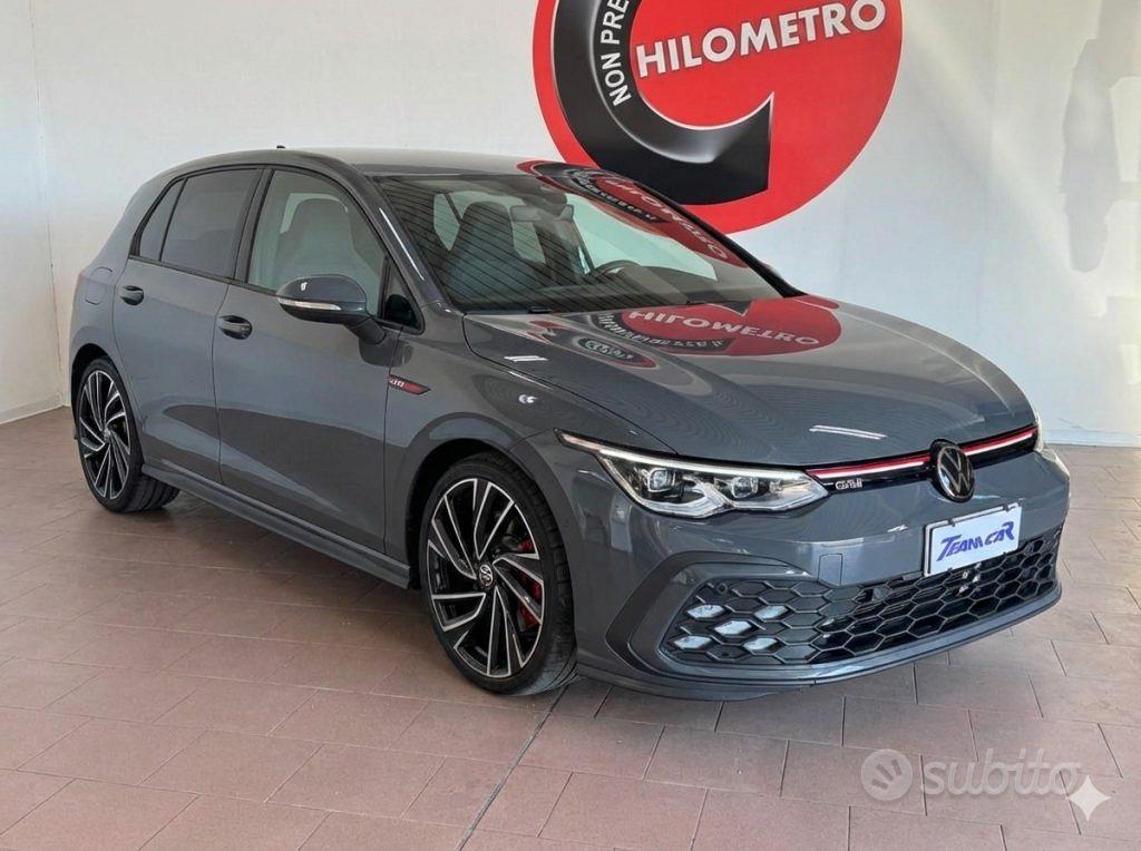 VOLKSWAGEN Golf 8ª serie