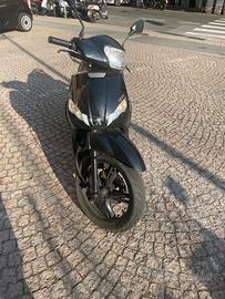 Peugeot tweet 125 2021
