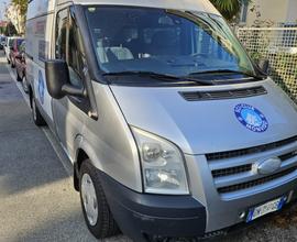 Ford Transit 9 posti anno 2010