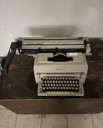 Macchina da scrivere Olivetti Linea 98 – Vintage o
