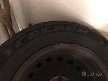 4 gomme invernali su cerchi in ferro 195/65R15 91H