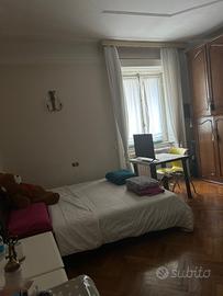 Ampia camera matrimoniale Gambara Milano