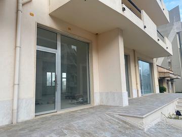 2 locali commerciali nuovi e luminosi