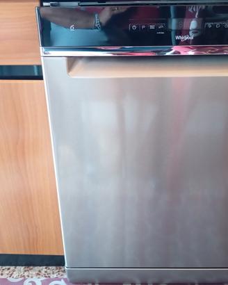 lavastoviglie Whirlpool 6 sense powerclean