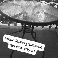 tavolo in ferro e vetro 