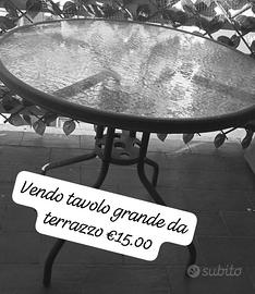 tavolo in ferro e vetro 