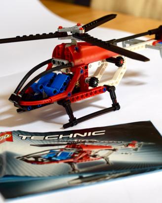 LEGO Technic Helicopter – Set n° 8046 (ANNO 2010)