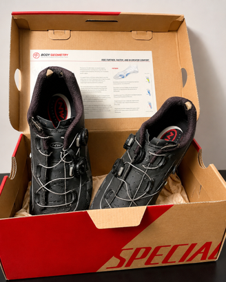 2 paia di scarpe ciclismo