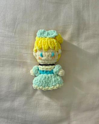 peluche all’uncinetto fatto a mano di cenerentola