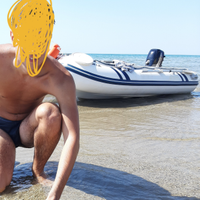 Suzumar 310 con chiglia in vetroresina