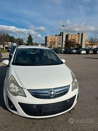 Opel Corsa 1.4 GPL ANNO 2012