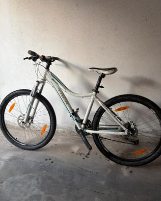 Mountain bike TREK Skye series women’s design