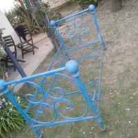 Letto antico in ferro battuto