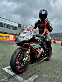 Aprilia RSV4 FACTORY con motore 1100 nuovo