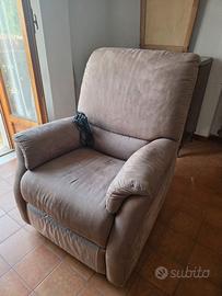 Poltrona reclinabile elettrica