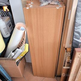 Libreria in legno massiccio (faggio)