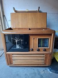 mobile bar giradischi