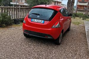 Lancia y