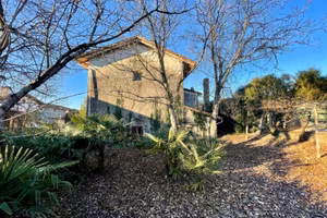 Casa indipendente da ristrutturare con terreno ...