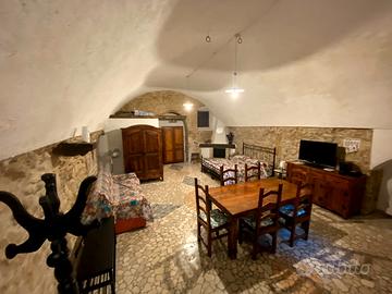 Casa con pregio storico