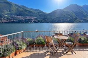 Casa indipendente di 120 m² con più di 5 locali a 