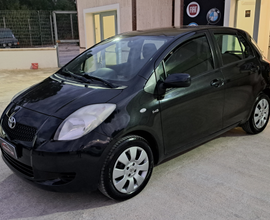 Toyota Yaris 1.4 D-4D CV 90 Sol