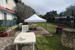 Grande villa indipend con giardino zona mare fondi