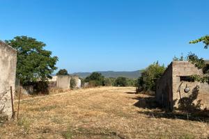 Terreno agricolo con fabbricato