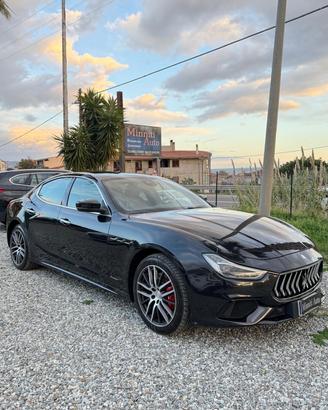 Maserati Ghibli V6 Diesel 275 CV Gransport