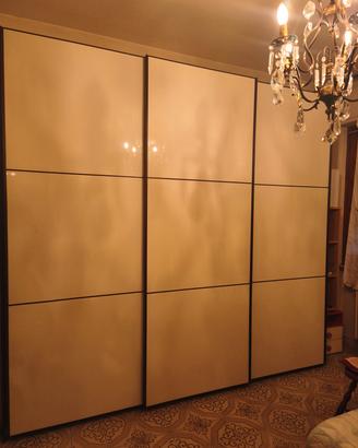 armadio ante a tre ante scorrevoli 