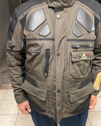 Giacca e pantaloni moto