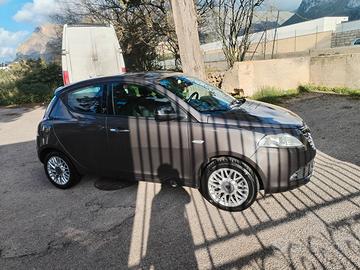 Lancia ypsilon 1.3 multijet 95 cv