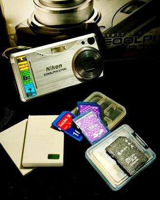 Nikon Compatta Digitale Coolpix 3700