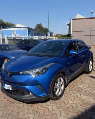 TOYOTA C-HR 1.8 Hybrid E-CVT Business