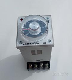 Relè temporizzato 24V,ac  Omron