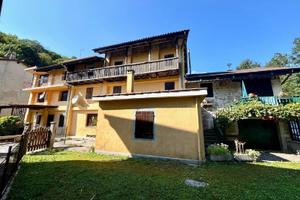 INVESTIMENTO: 4 unità abitative con ampi...