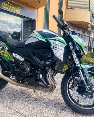 KAWASAKI Z800 TUTTO INCLUSO ANCHE PASSAGGIO!