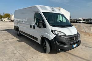 Ducato maxi con sponda idraulica  750kg