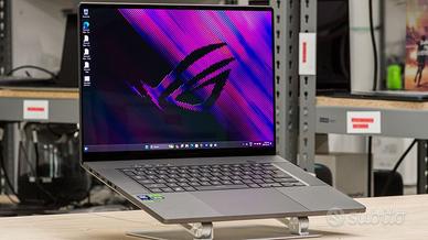 Asus Rog Zephyrus G16 Nebula Oled portatile laptop