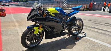 Yamaha r6 yzf 