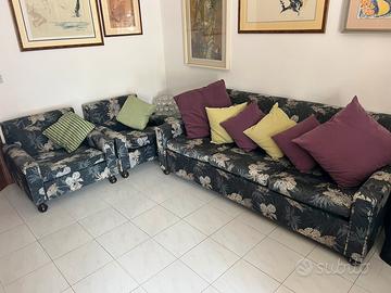 Divano letto 3 sedute+ 2 poltrone ..in saldo