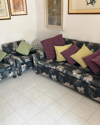 Divano letto 3 sedute+ 2 poltrone ..in saldo