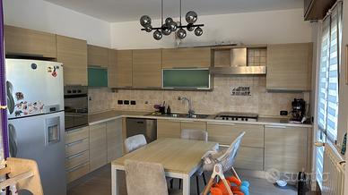 Cucina compresa di lavastoviglie Miele