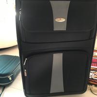 Valigia da viaggio. Grande.