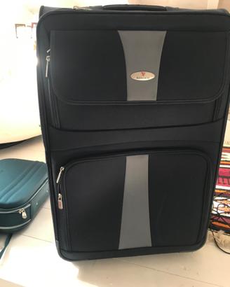 Valigia da viaggio. Grande.