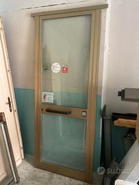 porta in metallo (alluminio) 