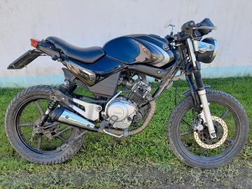 125  4t yamaha ybr